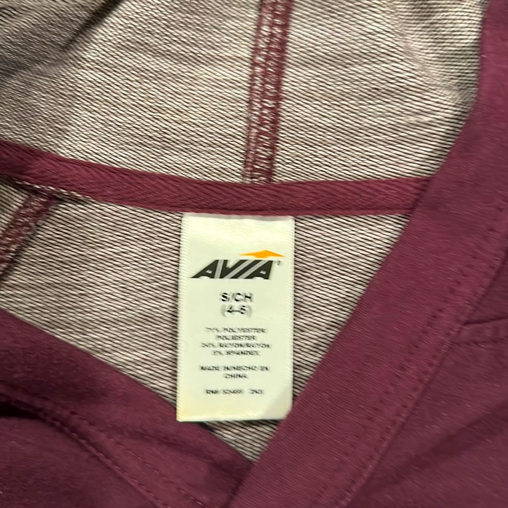 Very gently worn. Size 4-6